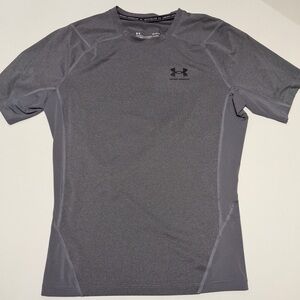 Under Armour Men’s Dark Gray Short Sleeve Performance Tee